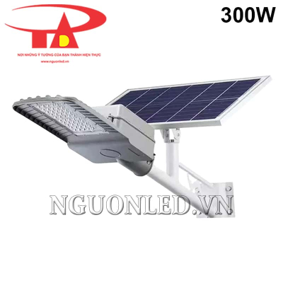 Đèn đường năng lượng mặt trời 300W