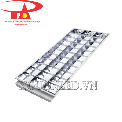 Máng đèn LED xương cá 600x1200 3 bóng