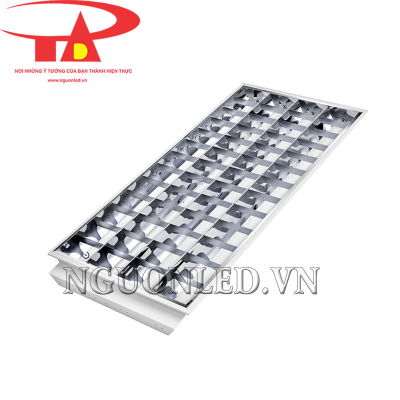 Máng đèn LED xương cá 600x1200 4 bóng