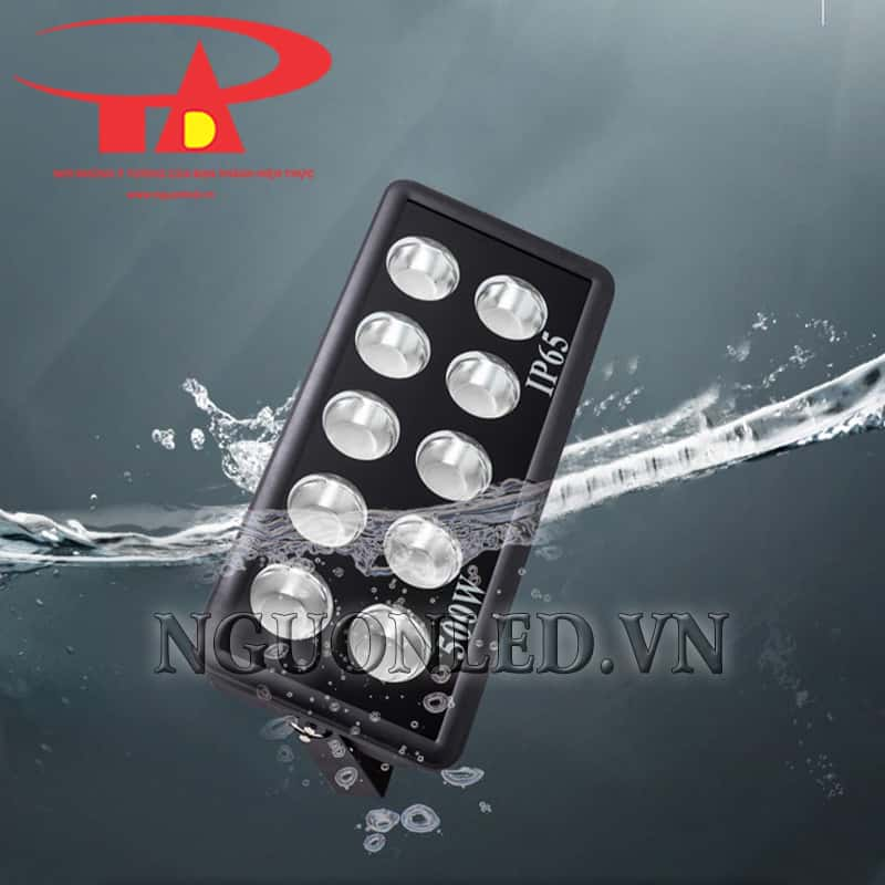 Đèn pha led COB đổi màu chống mưa