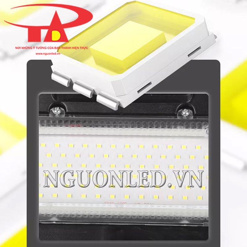 Đèn led sân vườn năng lượng UFO 200W giá rẻ tại TPHCM