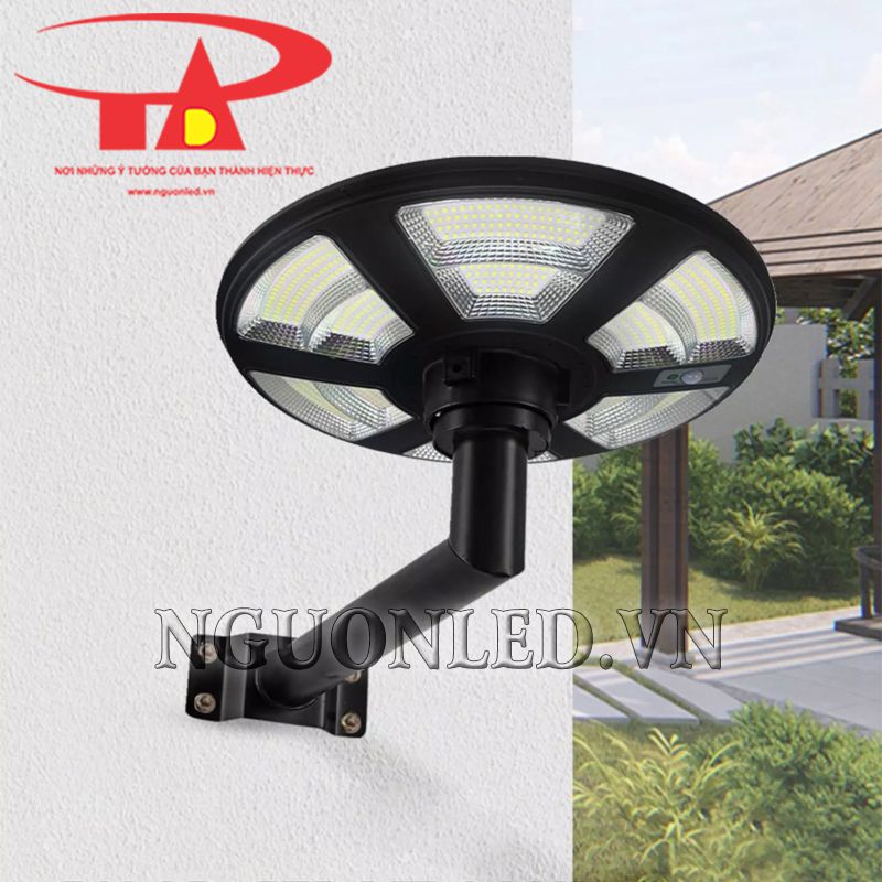 Đèn led sân vườn năng lượng UFO 800W hãng