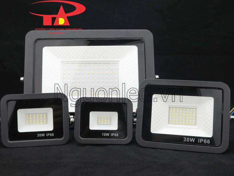 Đèn pha nhiều led 10w vỏ đen