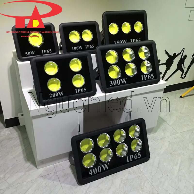 Đèn pha led 50w COB chống mưa