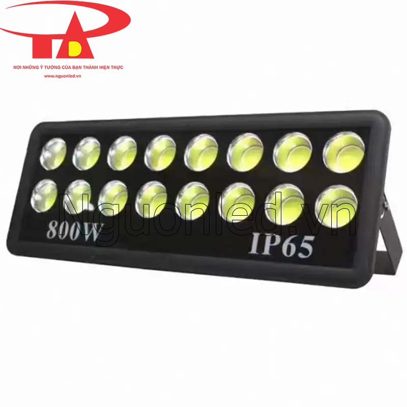 Đèn pha led 800 COB vỏ đen