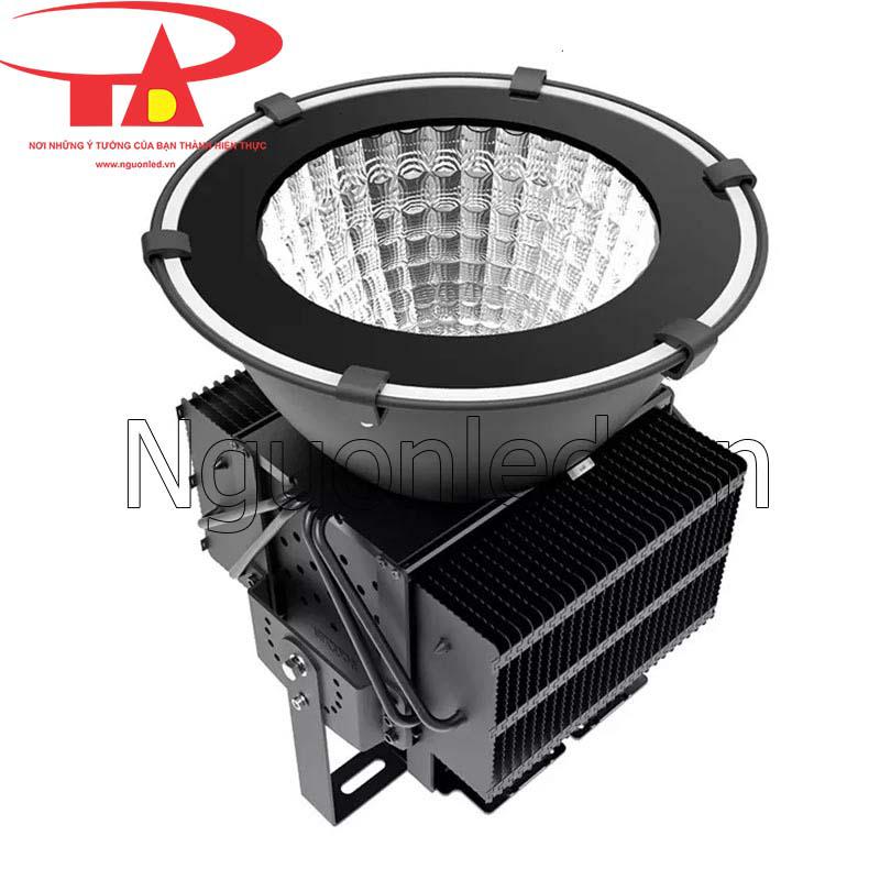 Đèn pha cẩu tháp 400w