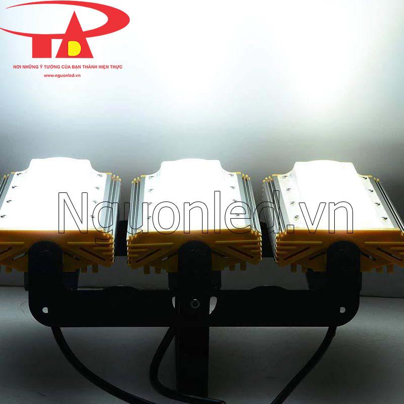 Đèn pha chiếu xa 150w chống mưa