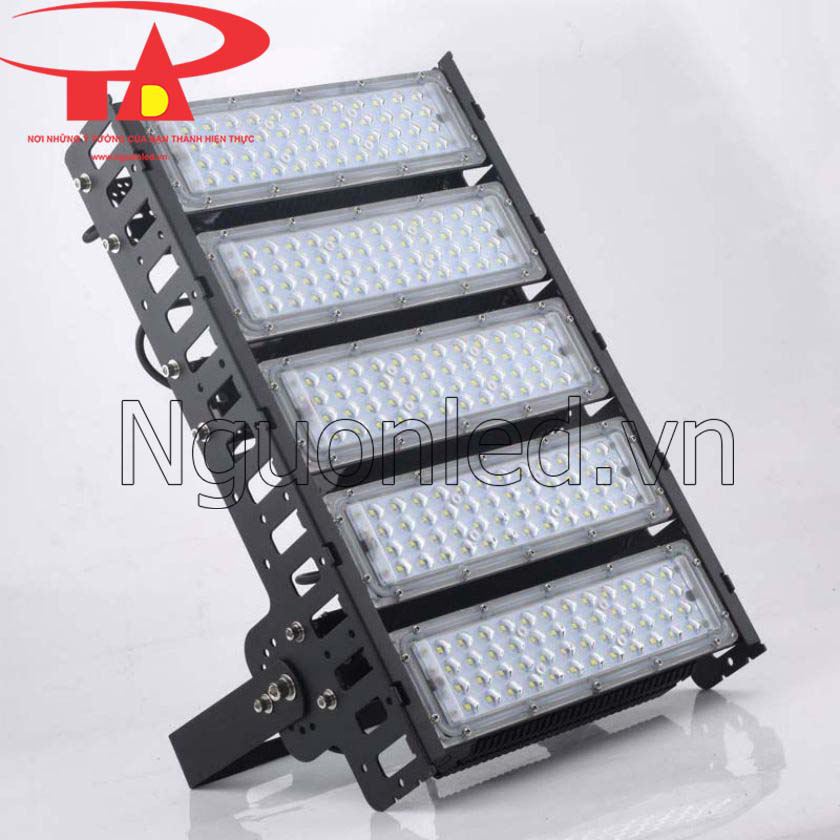 Đèn pha led module 250w chống mưa