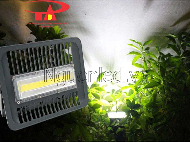 Đèn pha xương cá 50w dùng hắt tường