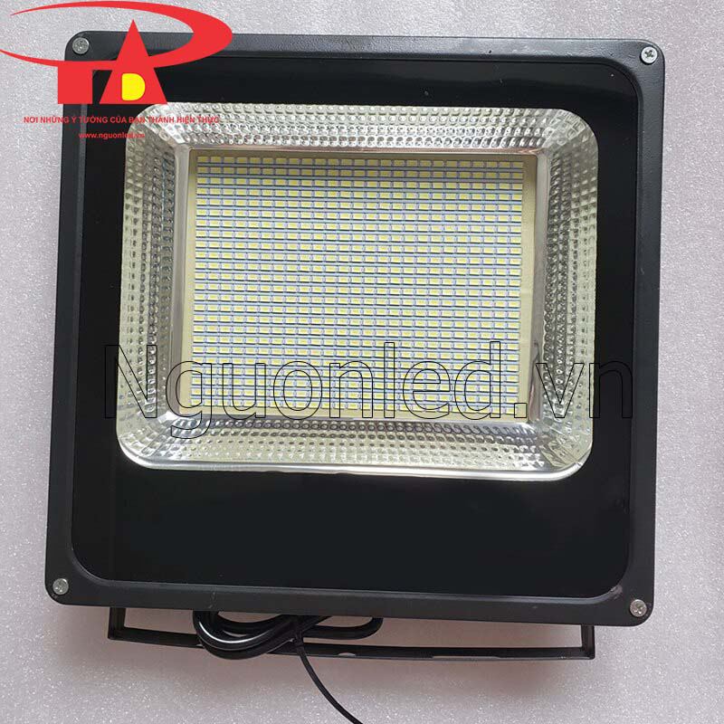 Đèn pha led chóa kim cương 400w