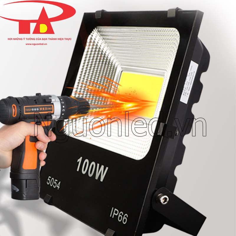 Đèn pha 100w COB thân nhôm, kính cường lực