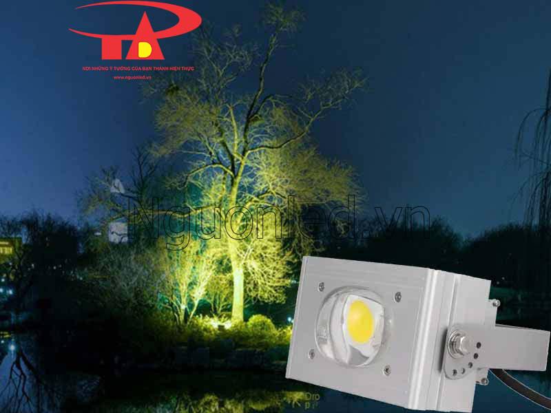 Đèn led pha 50w chiếu sáng ngoài trời