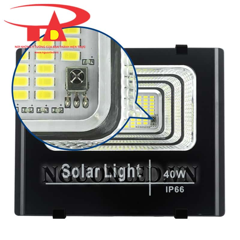 Đèn pha led năng lượng mặt trời 40W siêu sáng