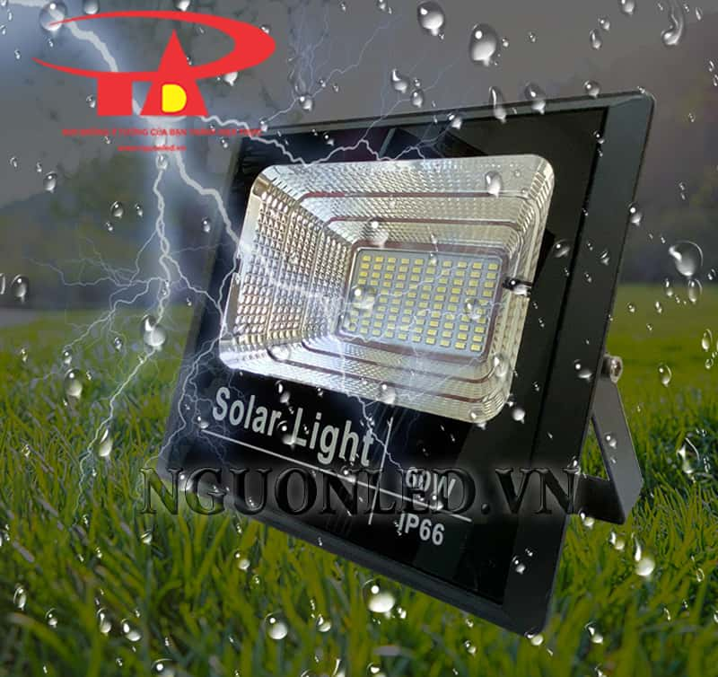 Đèn pha led năng lượng mặt trời