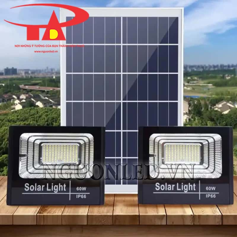 Đèn pha năng lượng mặt trời 60W giá rẻ