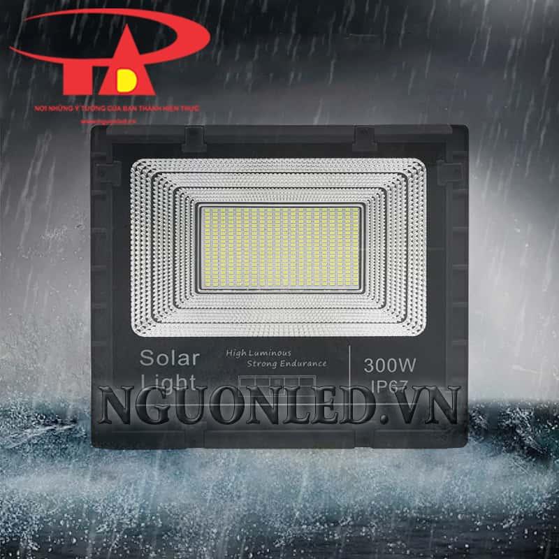 Đèn led pha năng lượng mặt trời 300W ánh sáng trắng