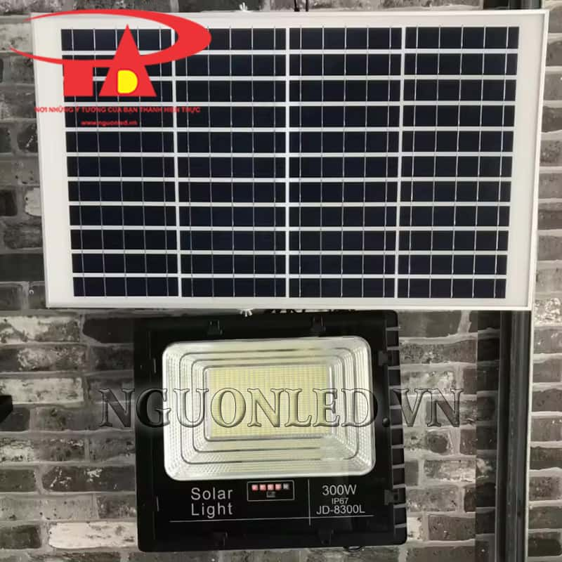 Đèn pha năng lượng mặt trời 300W Jindian