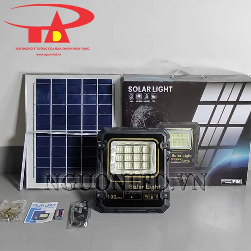 Đèn led pha năng lượng mặt trời 100W đủ công suất