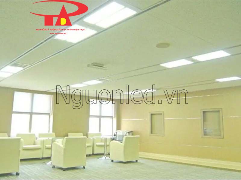 Đèn led panel 300x600 giá rẻ