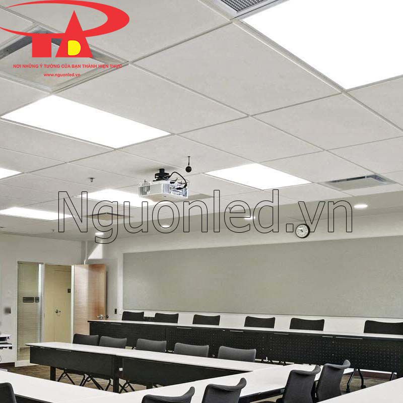 Cửa hàng bán đèn led panel 600x1200 tại HCM