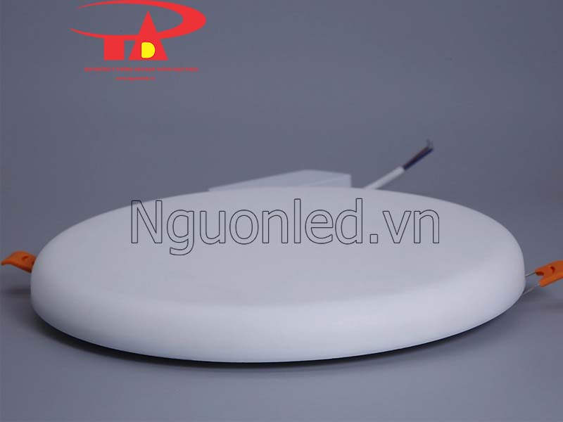 Đèn led âm trần tròn 24w viền cong