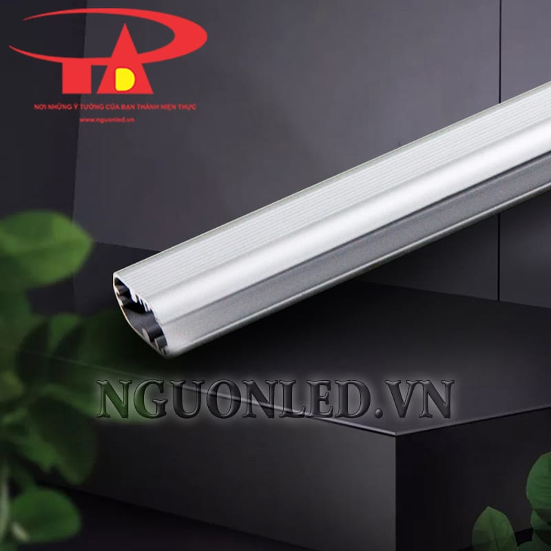 Máng nhôm định hình led treo quần áo