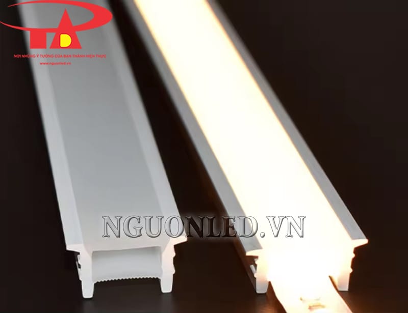 Dây silicon âm tường định hình led dây 2014