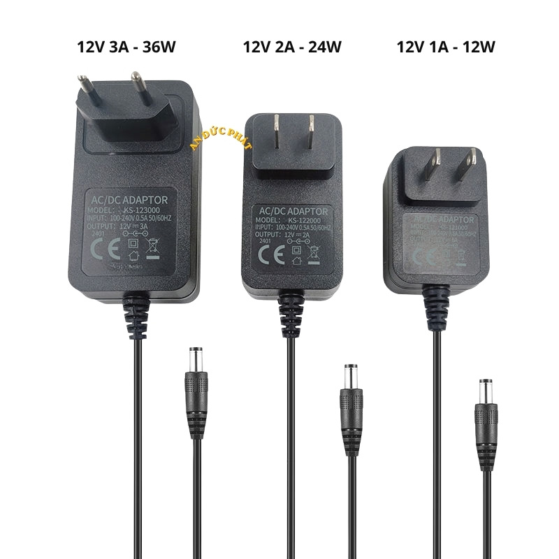 Nguồn 12V 1A, 12V 2A và 12V 3A đặt cạnh nhau để so sánh mức dòng trên adapter