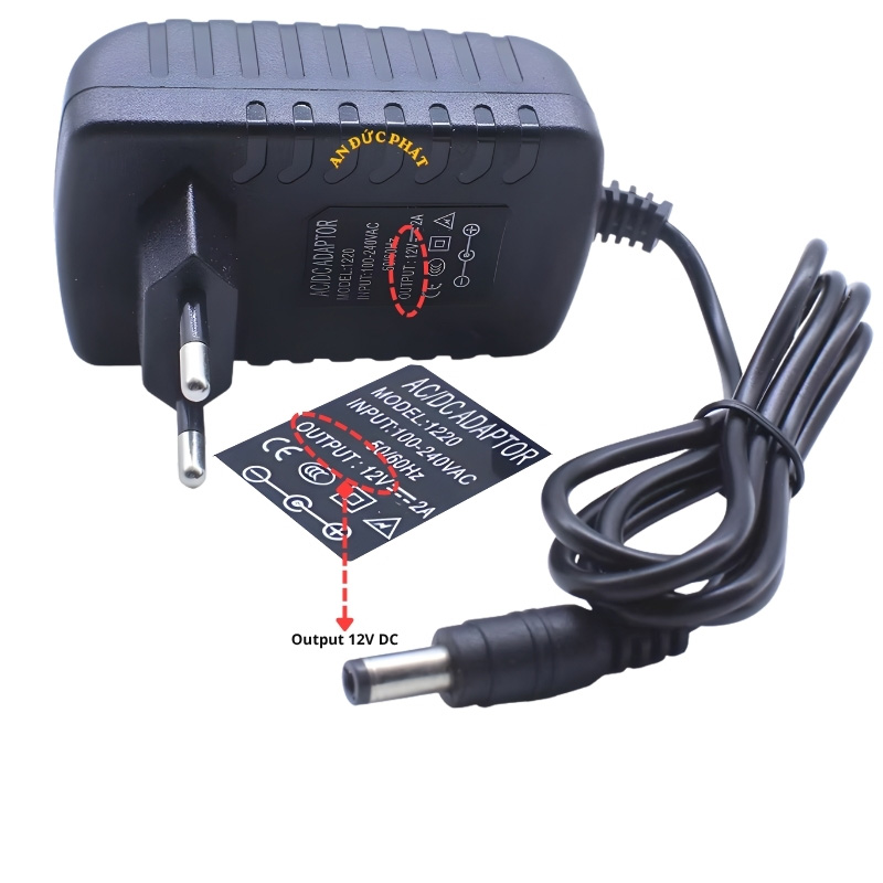 Cận cảnh tem output 12V DC trên adapter