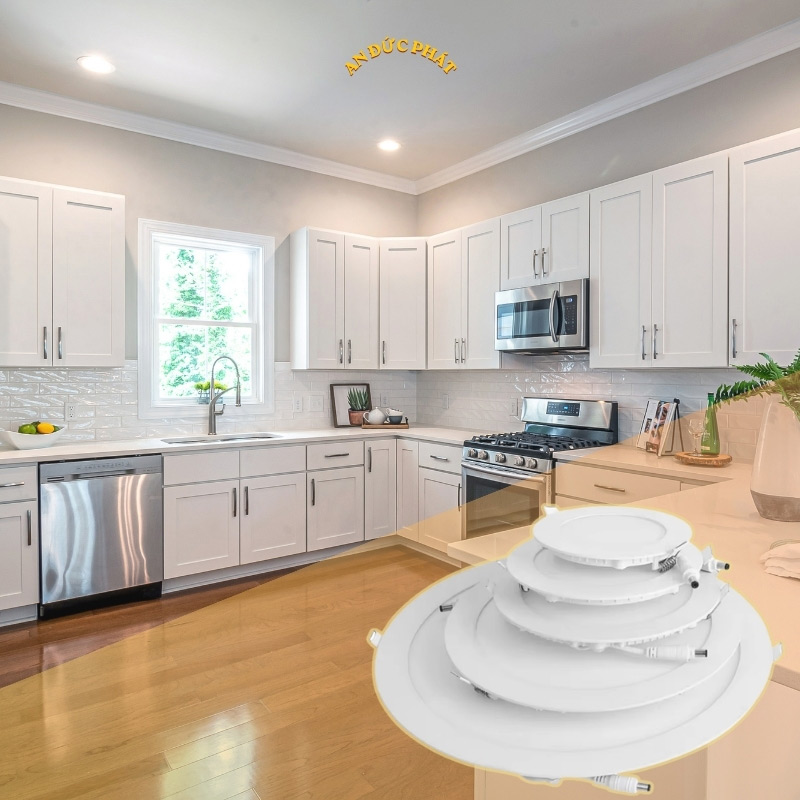 Đèn LED âm trần CRI cao giúp nhìn rõ màu thực phẩm và bề mặt bếp