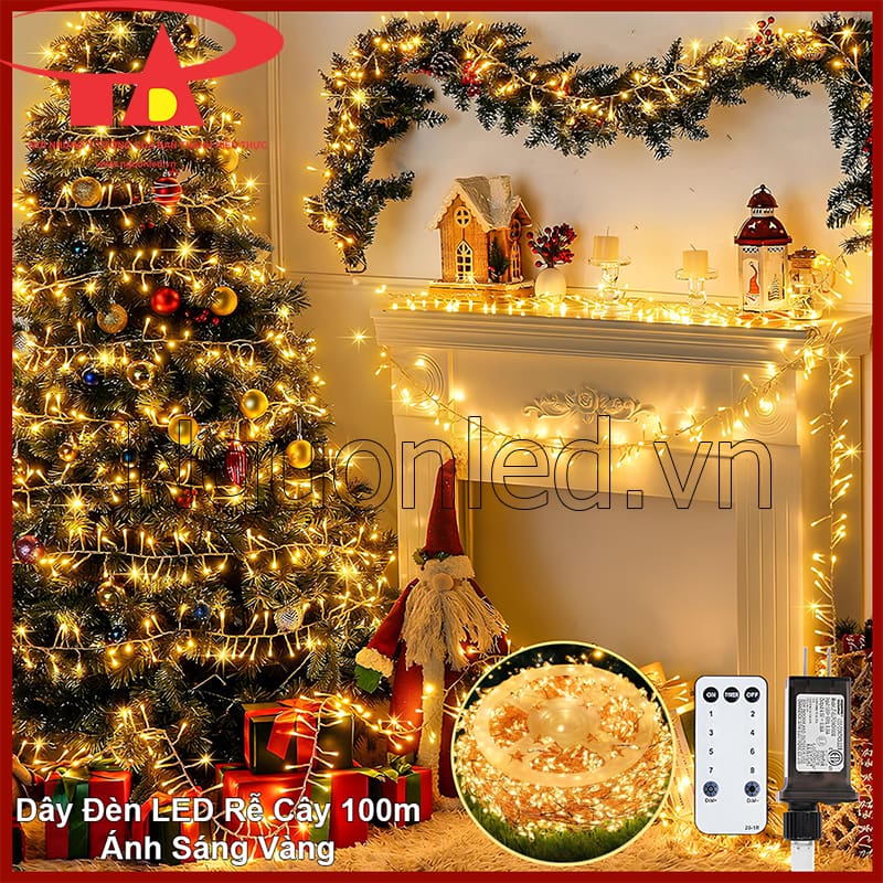 Ánh sáng vàng từ dây đèn LED rễ cây giúp cây thông trở nên ấm áp và nổi bật
