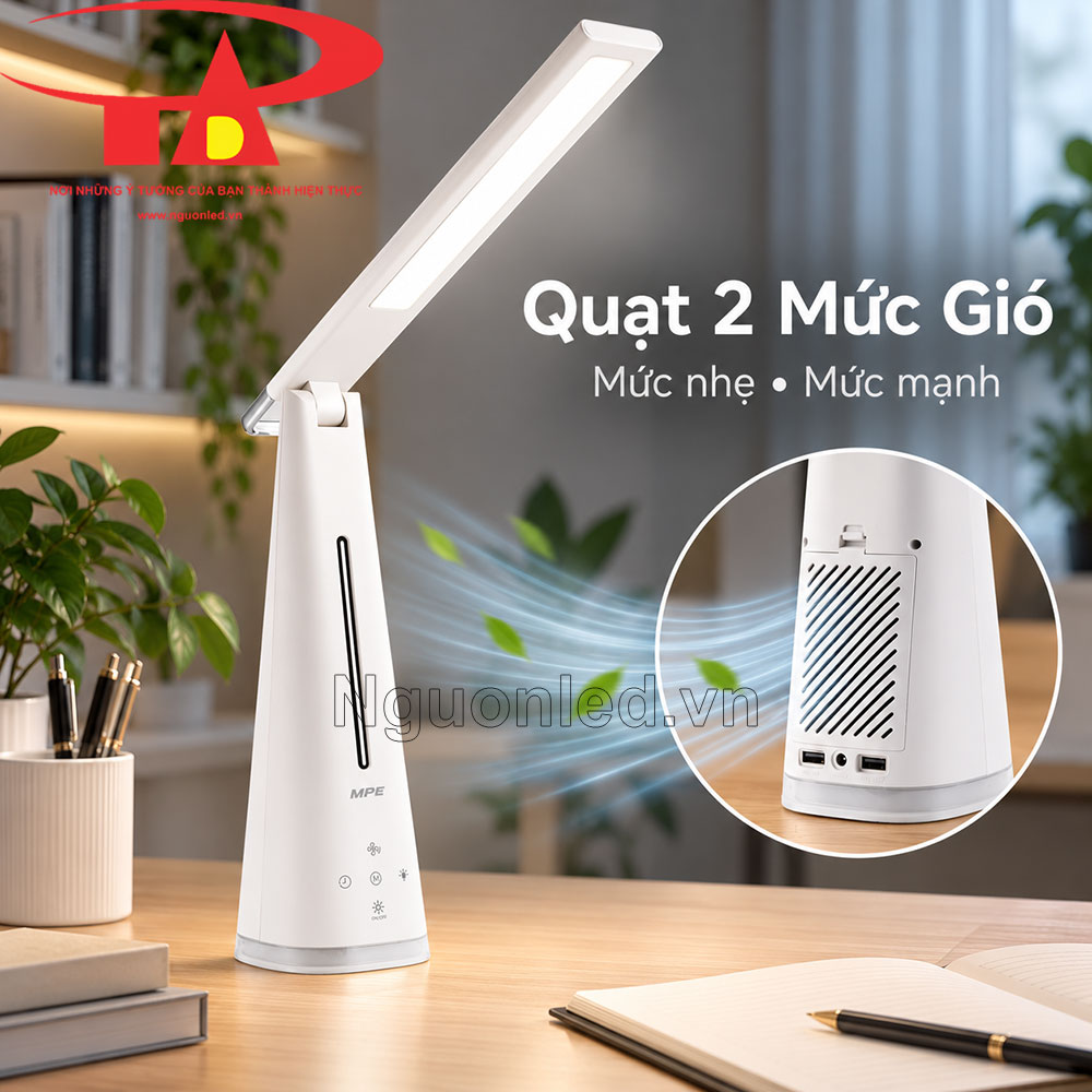 Đèn bàn học tích hợp quạt và cổng USB sử dụng tại góc học tập có diện tích bàn hạn chế