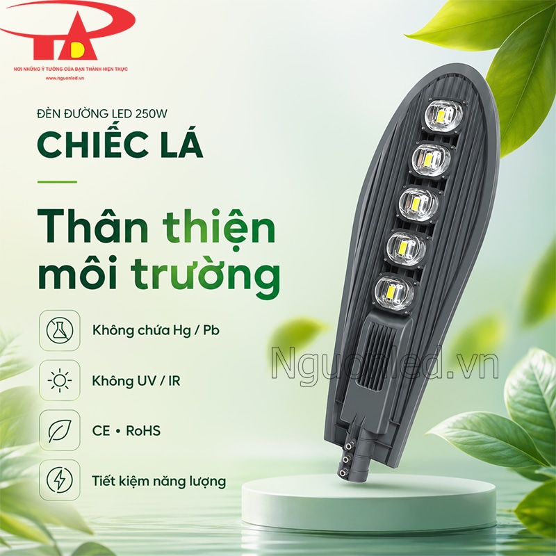 Đèn chiếc lá 250W bên nền lá xanh, minh họa thiết kế không chứa Hg, Pb và không phát tia UV, IR