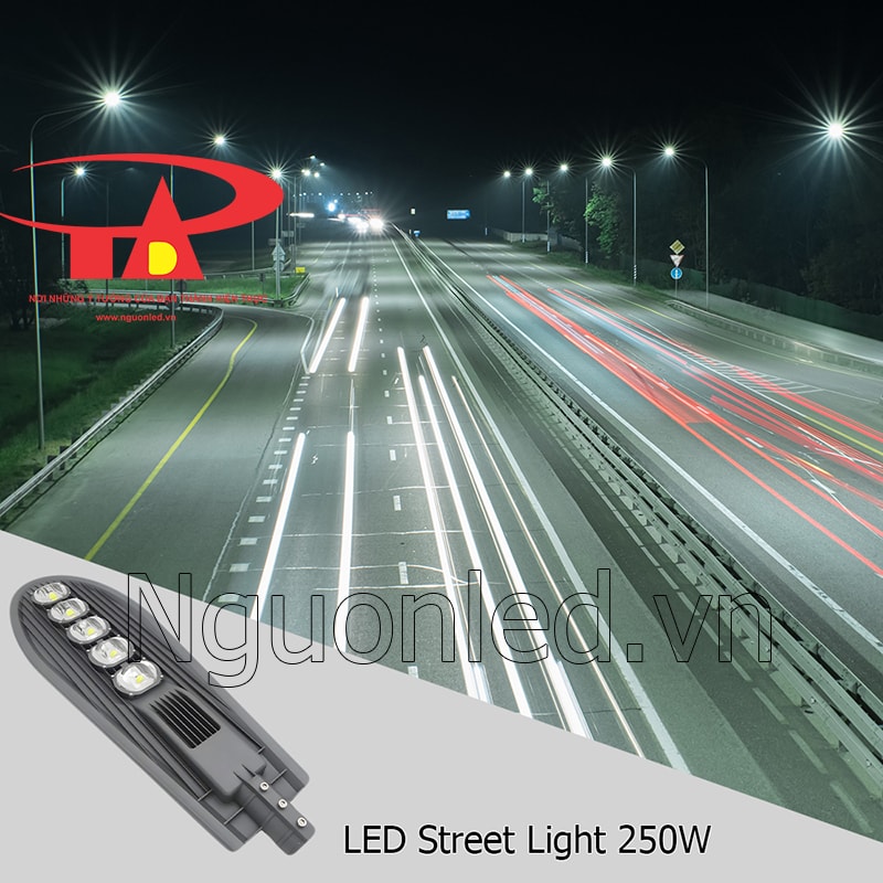 Đèn đường LED 250W chiếu sáng đường phố rõ nét, đảm bảo an toàn giao thông ban đêm