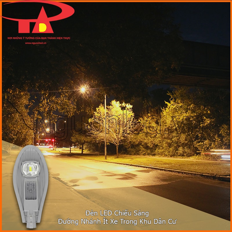 Minh họa đèn LED đường phố 30W trên đường nhánh ít xe trong khu dân cư