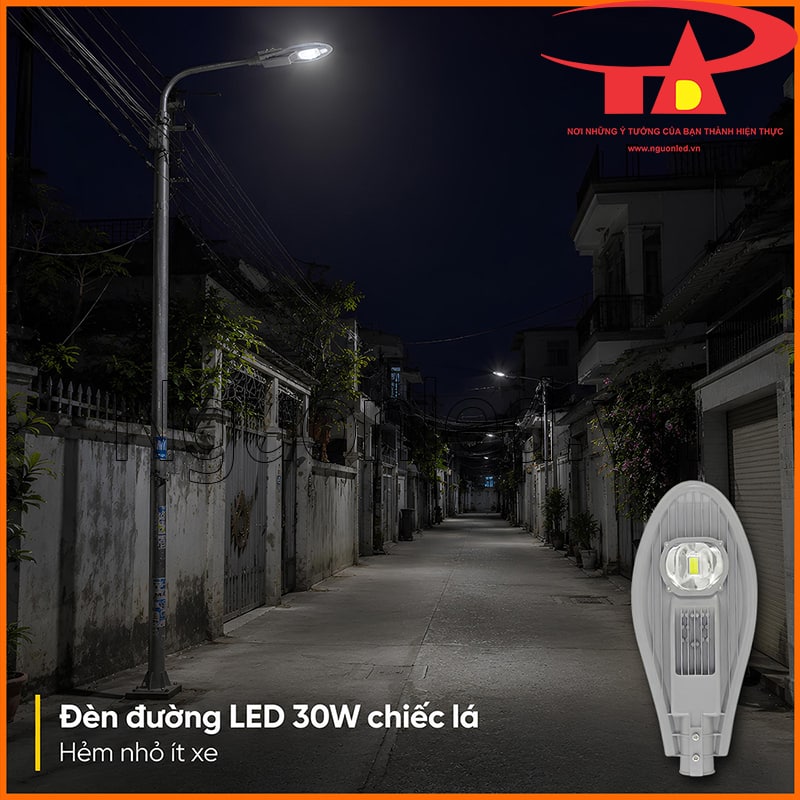 đèn đường chiếc lá 30W chiếu hẻm nhỏ ít xe trong khu dân cư