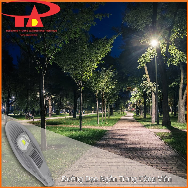 đèn đường LED 30W dọc đường dạo lát gạch dưới hàng cây trong công viên nhỏ