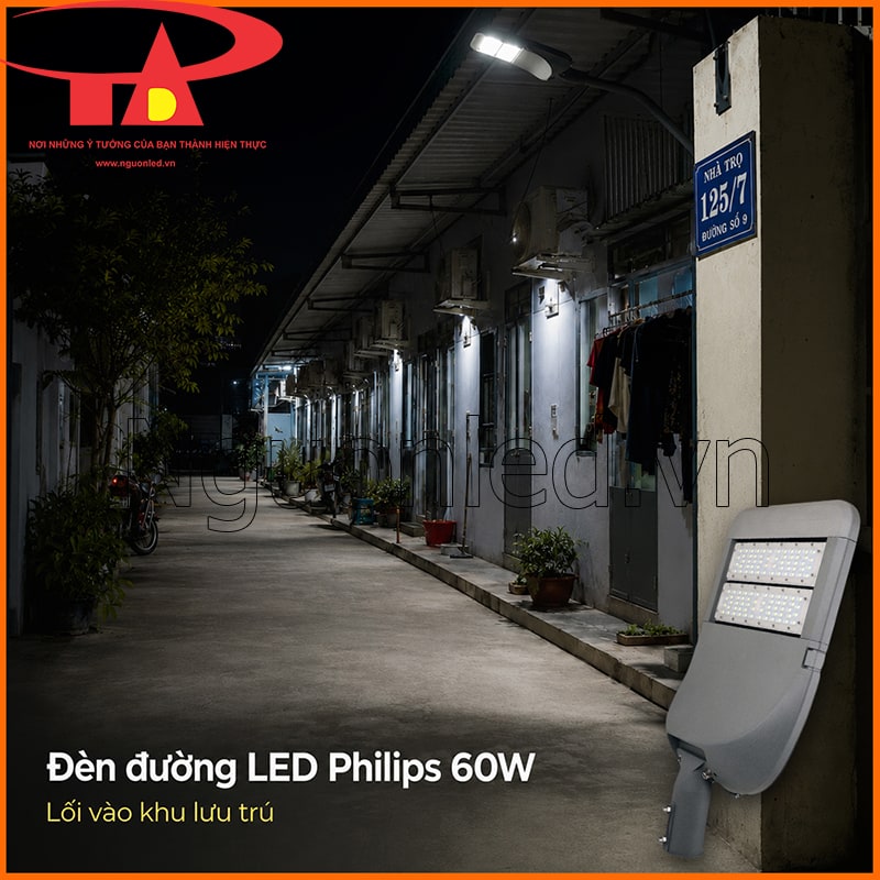 Đèn LED chiếu sáng đường 60W lắp tại khu lưu trú, làm rõ khoảng nối giữa hai dãy phòng vào ban đêm