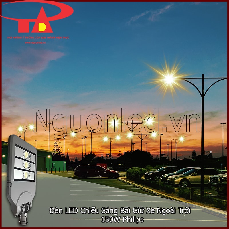 Đèn đường 150W chiếu sáng bãi giữ xe ngoài trời có ô tô, trụ đèn và lối đậu xe