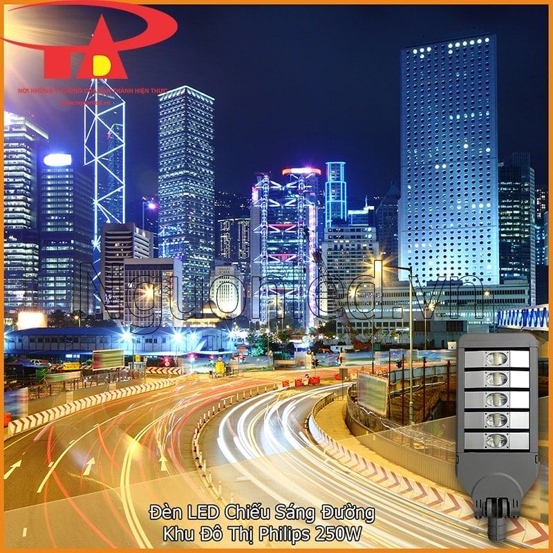 Đường phố trong khu đô thị ban đêm kèm mẫu đèn LED đường phố 250W