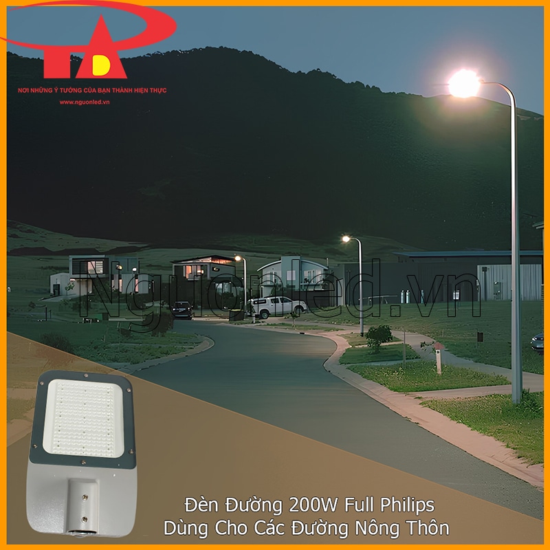 Đèn đường LED Philips 200W chiếu sáng đường làng, khu dân cư rõ ràng và an toàn ban đêm