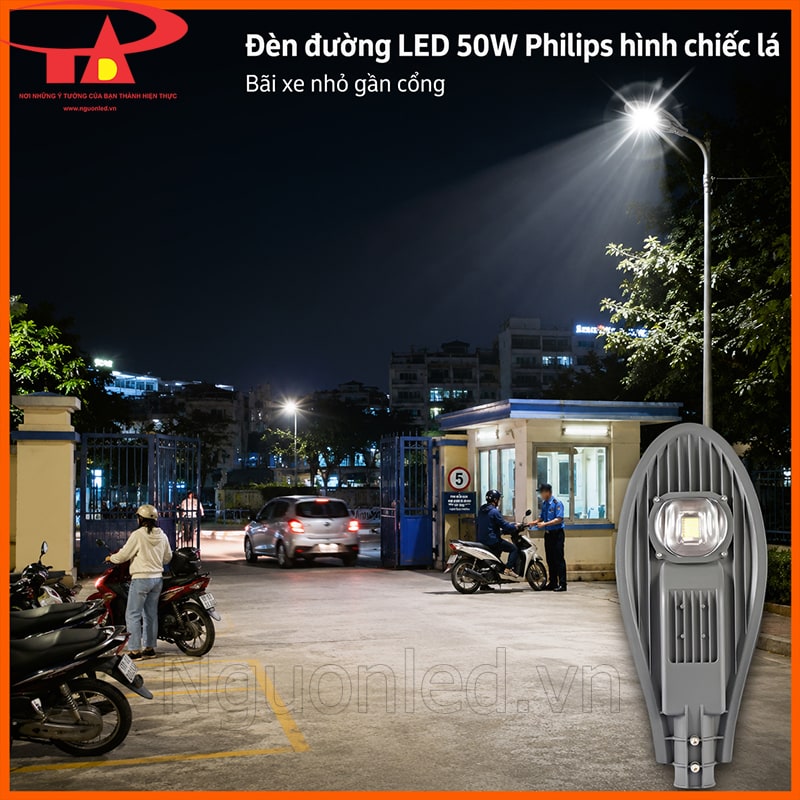 Đèn đường LED 50W Philips hình chiếc lá chiếu sáng bãi xe nhỏ gần cổng