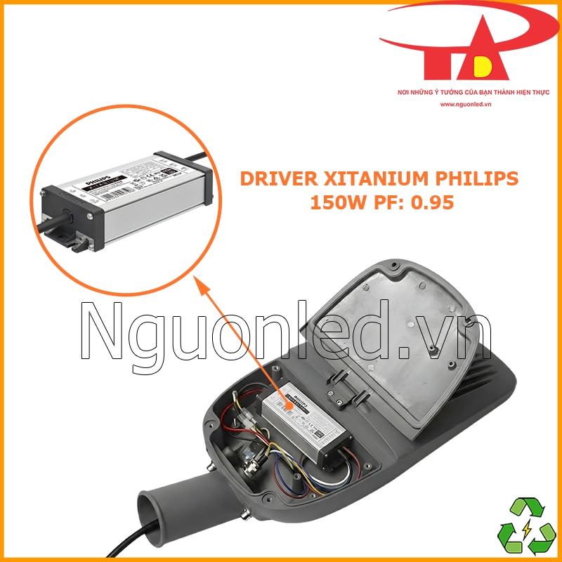 Driver Philips Xitanium trong khoang nguồn của đèn đường Philips NST 150W