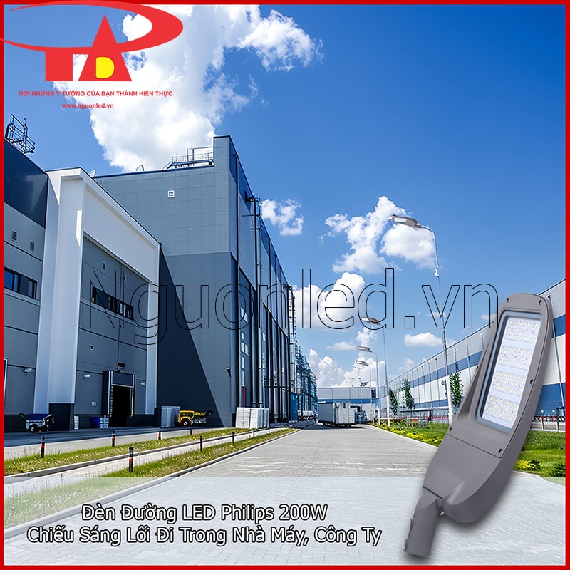 Đèn đường LED Philips 200W trên trục nội bộ khu công nghiệp