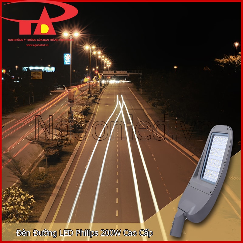 Đèn LED đường phố Philips 200W lắp trên đường lớn