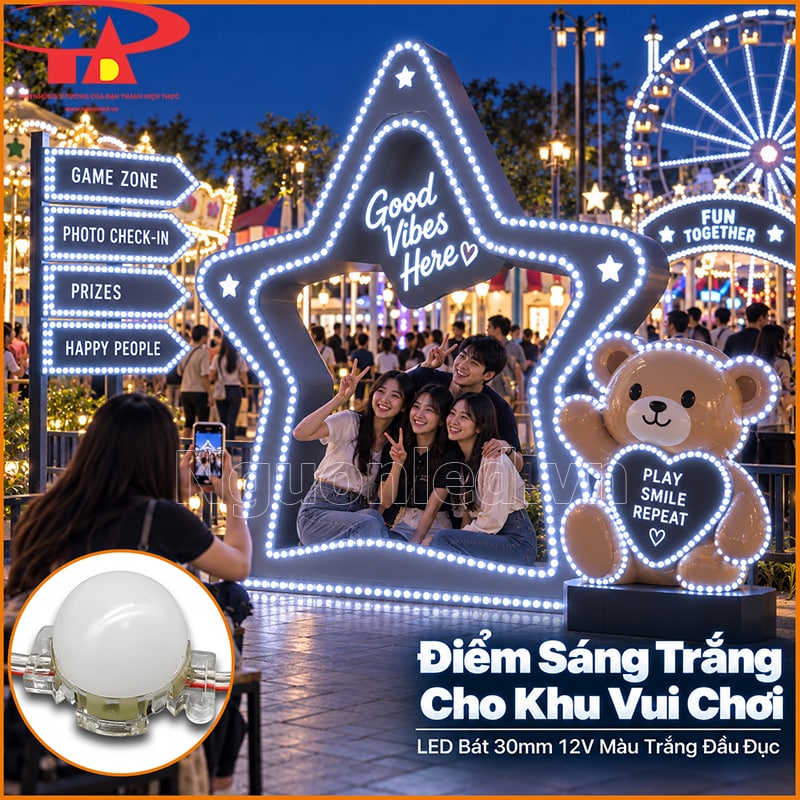Khu hội chợ trang trí bằng LED bát 30mm màu trắng đầu đục theo các tuyến viền