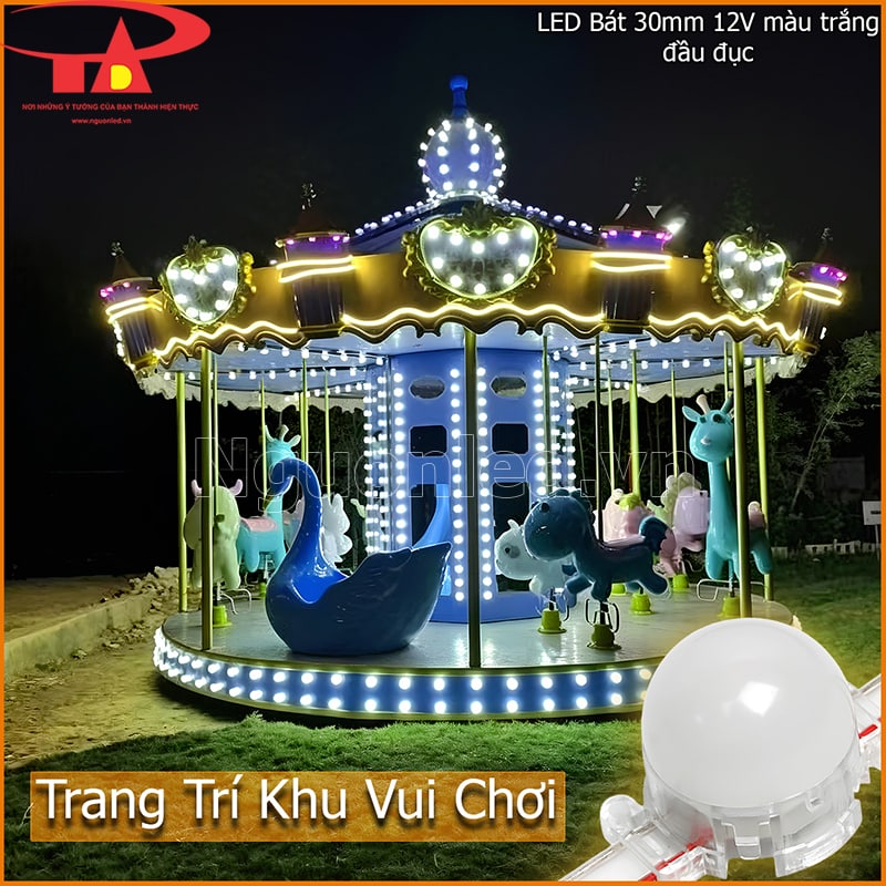 Khu vui chơi trang trí bằng LED bát F30 màu trắng đầu đục trên khung trò chơi