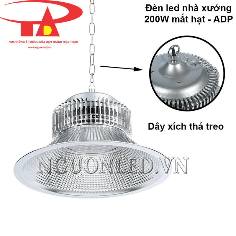 Đèn led nhà xưởng 200W mắt hạt có thiết kế thả dây xích, dễ dàng điều chỉnh chiều cao