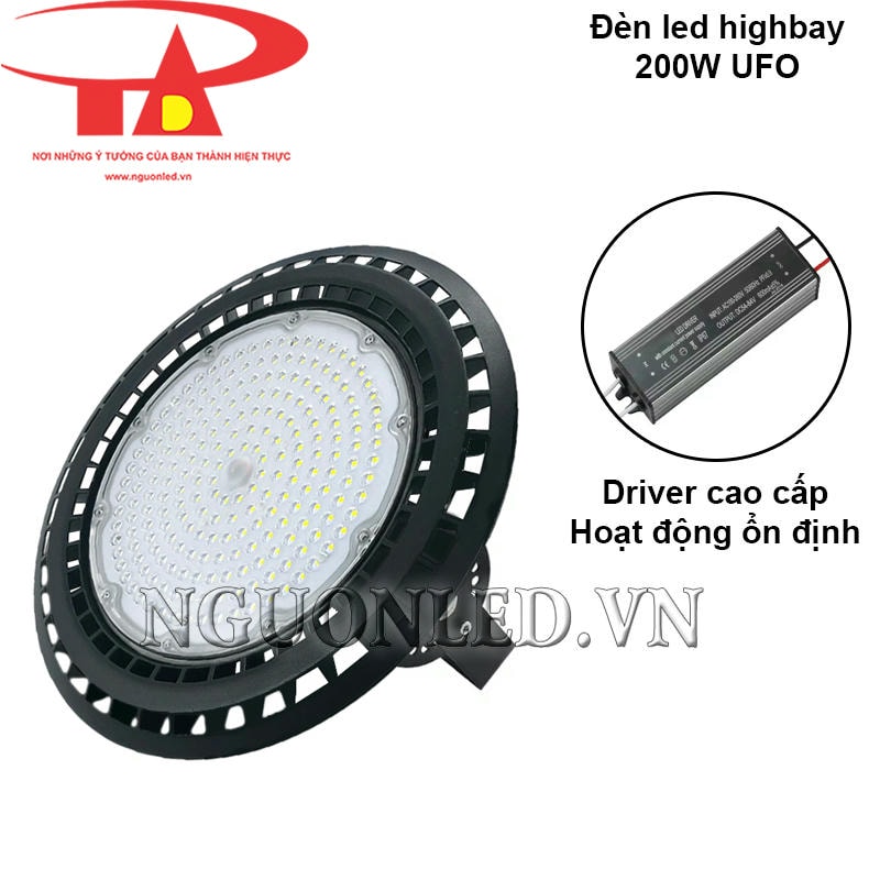 Đèn highbay 200W UFO giúp tiết kiệm điện nhờ driver cao cấp