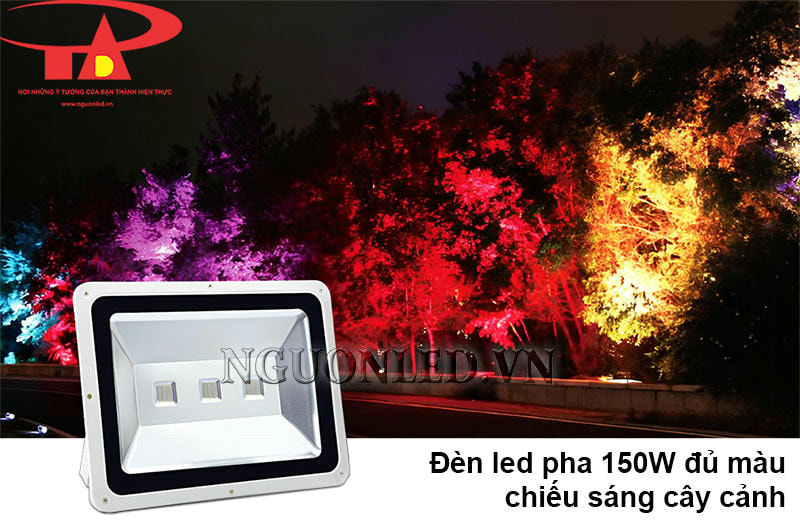 Đèn pha led đổi màu vỏ xám hắt sáng cây cảnh